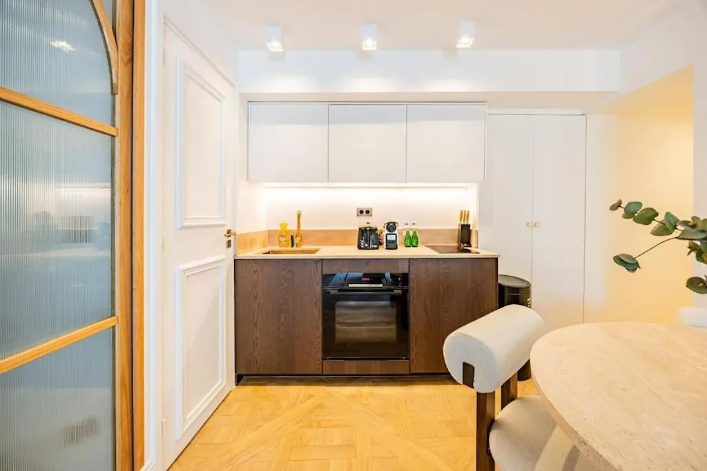 2Bedrooms Sacree Coeur Place Du Tertre Montmartre Parigi Appartamento